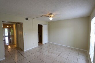 200 Maitland Ave in Altamonte Springs, FL - Building Photo - Building Photo