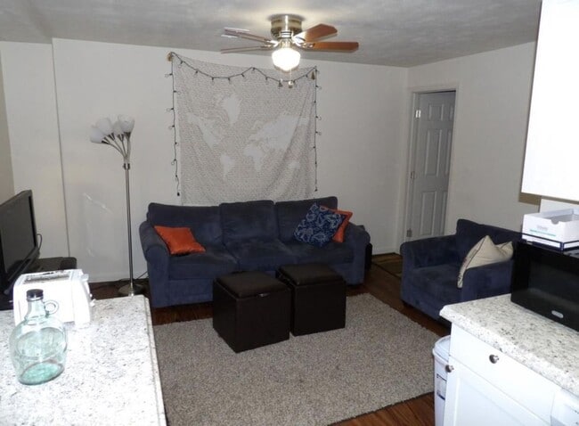 property at 1918 Jane St