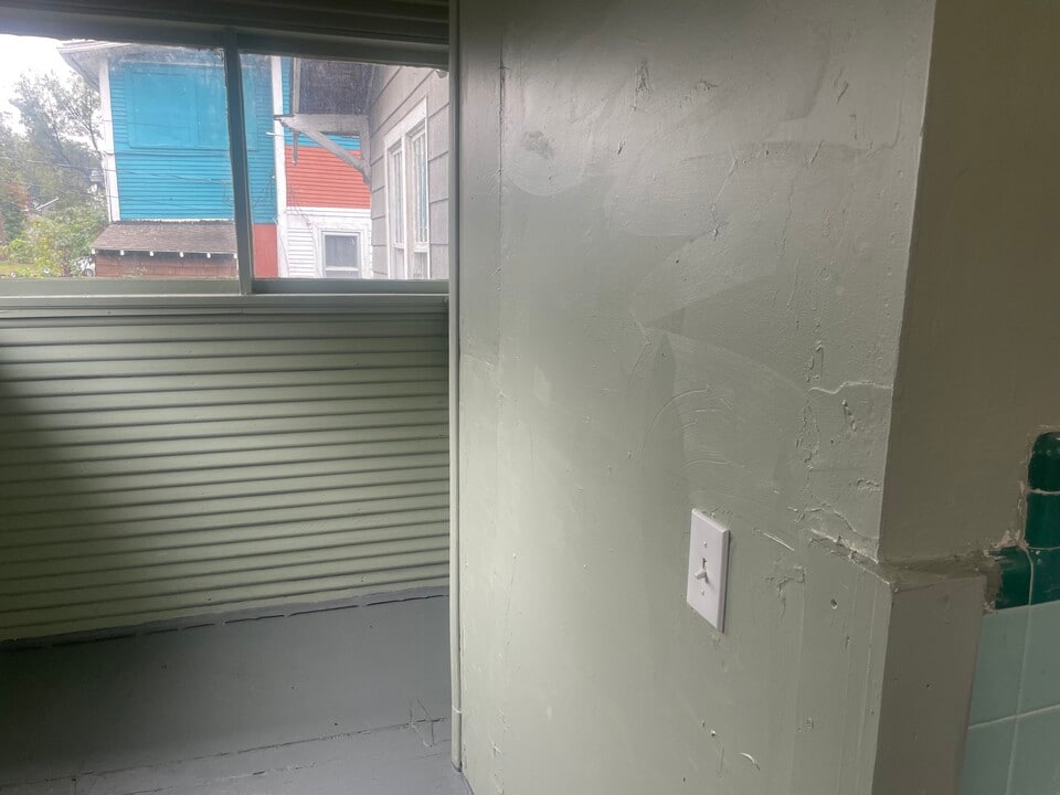 223 S Phoenix Ave in Tulsa, OK - Building Photo