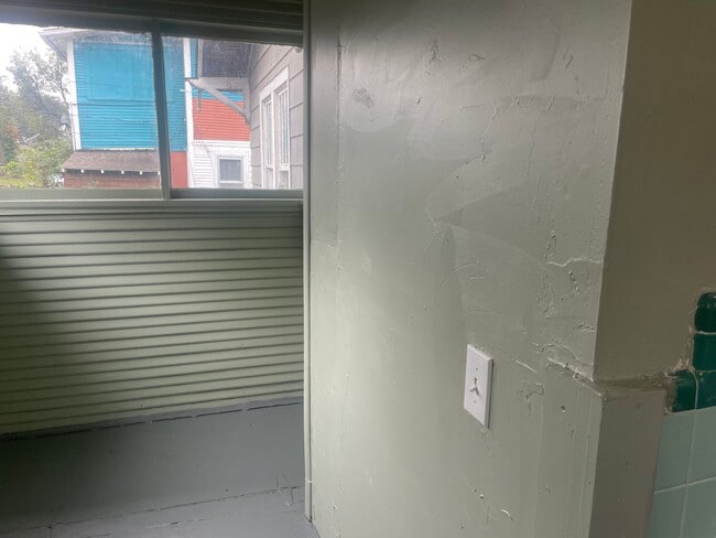 property at 223 S Phoenix Ave