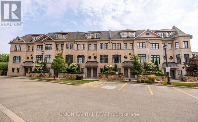 290 Royalton Common in Oakville, ON - Building Photo - Building Photo