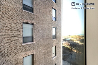 1000 S Michigan Ave in Chicago, IL - Foto de edificio - Building Photo