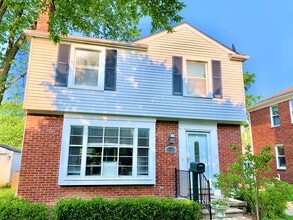 1527 S Eton St in Birmingham, MI - Building Photo - Building Photo
