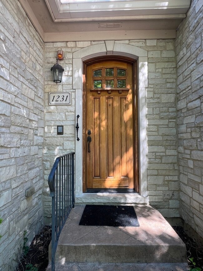 1231 Caroline Ct in Vernon Hills, IL - Building Photo - Building Photo