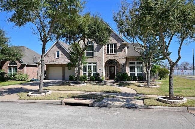 property at 5215 Field Briar Ln