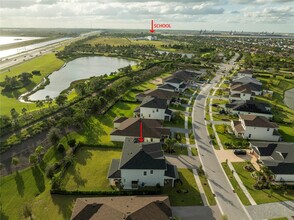 624 Hookline Cir in Loxahatchee, FL - Building Photo - Building Photo