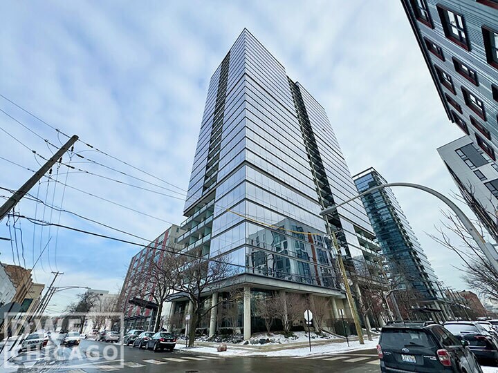 860 W Blackhawk St, Unit 1604 in Chicago, IL - Foto de edificio