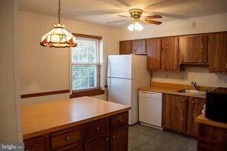 8507 Pine Run Ct in Ellicott City, MD - Building Photo - Building Photo