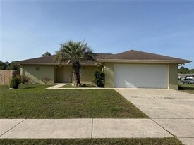 151 Marion Oaks Ln in Ocala, FL - Building Photo