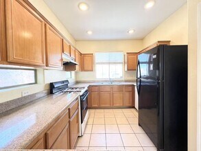 9795 Villa Lorena Ave in Las Vegas, NV - Building Photo - Building Photo