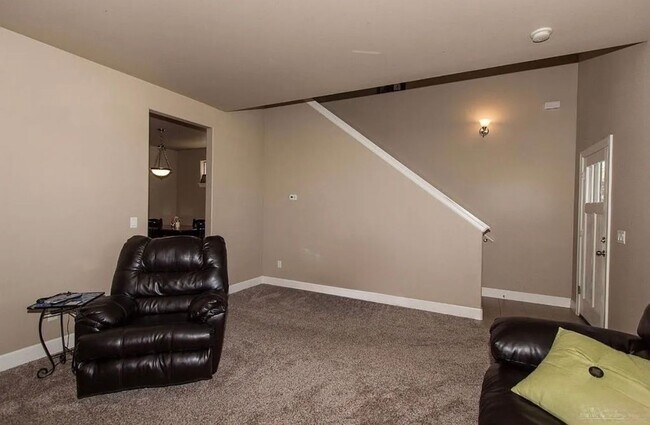 63160 Lancaster St in Bend, OR - Building Photo - Building Photo