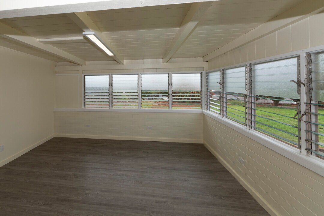 723 Hoomalimali St, Unit Back 1 in Pearl City, HI - Foto de edificio