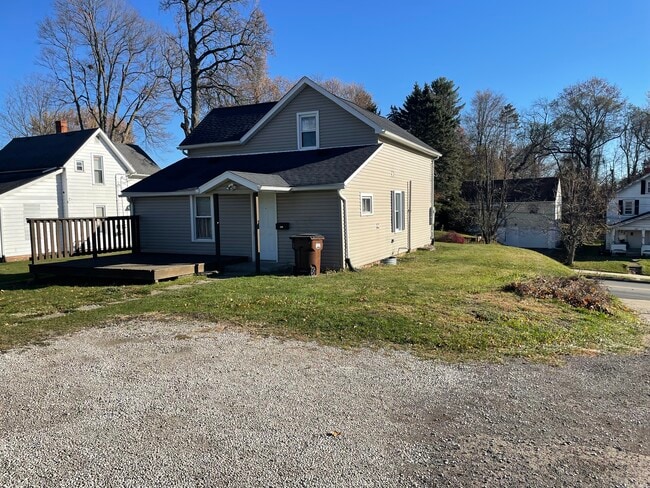 230 Sturges Ave in Mansfield, OH - Foto de edificio - Building Photo