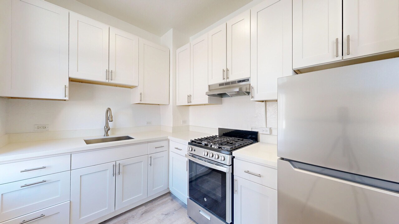 146 Franklin St in San Francisco, CA - Building Photo
