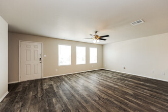 7831 Nopalitos Cv in San Antonio, TX - Building Photo - Building Photo