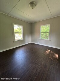 2062 Andrews St photo'