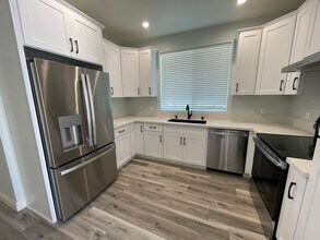 7431 Warren Cir in La Palma, CA - Building Photo - Building Photo