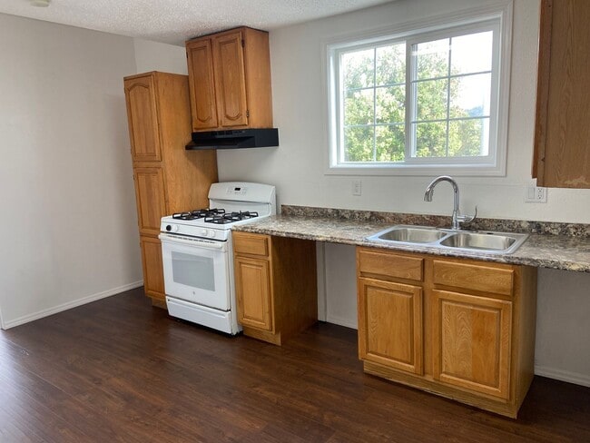 444 Rio Verde St in Daly City, CA - Building Photo - Building Photo