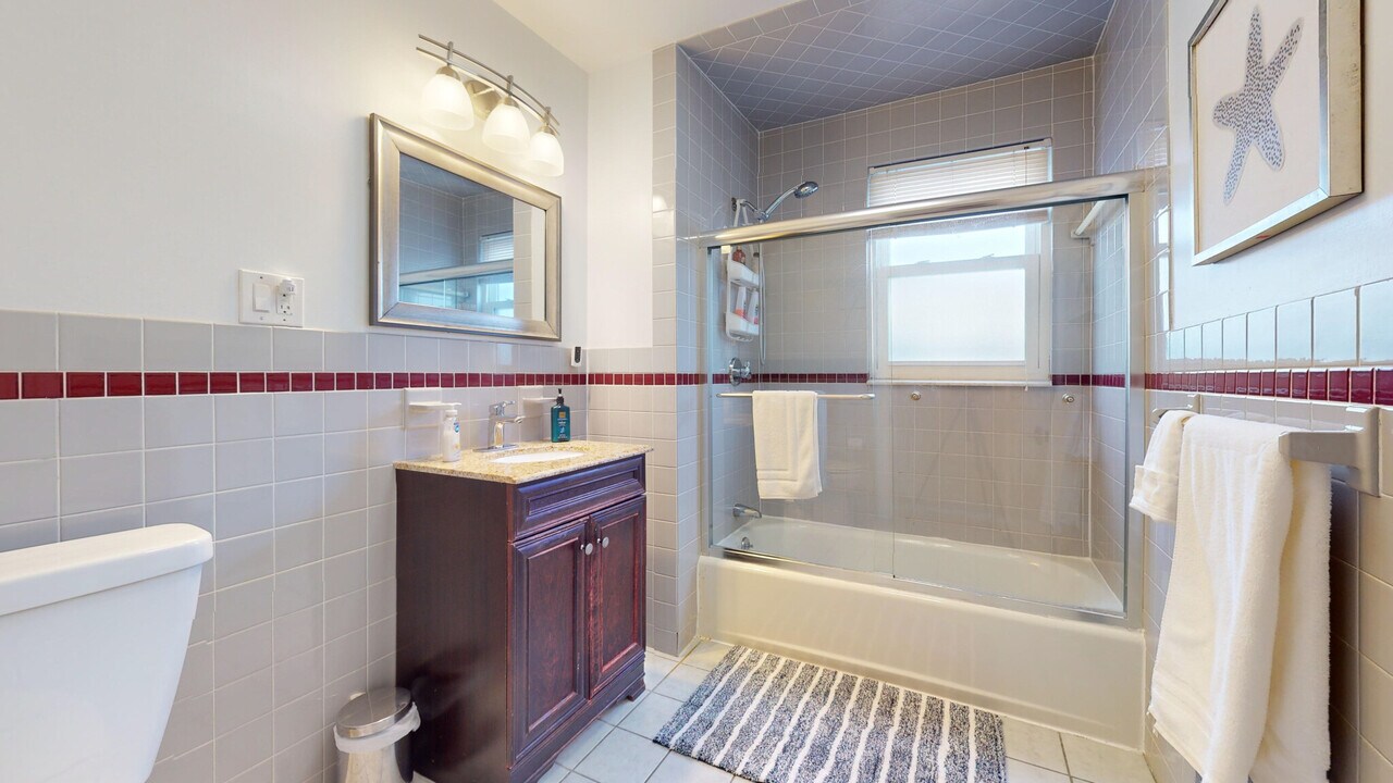 30 Clay St, Unit 3 in Cambridge, MA - Foto de edificio