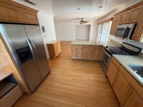 2337 Bohannon Dr in Santa Clara, CA - Building Photo - Building Photo