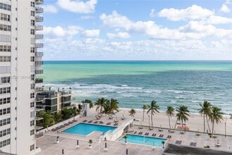 2401 S Ocean Dr in Hollywood, FL - Foto de edificio - Building Photo