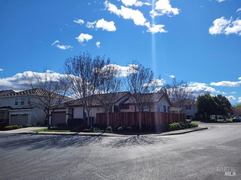 5083 Moss Creek Way in Fairfield, CA - Building Photo