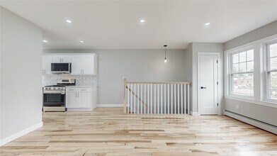 65-04 80th St in Queens, NY - Building Photo - Building Photo