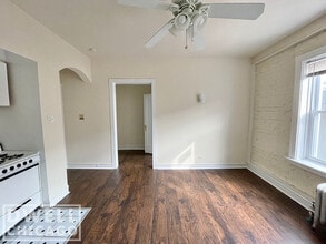 6912 N Lakewood Ave, Unit S in Chicago, IL - Building Photo - Building Photo