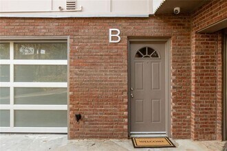 5 Krog St NE in Atlanta, GA - Building Photo - Building Photo