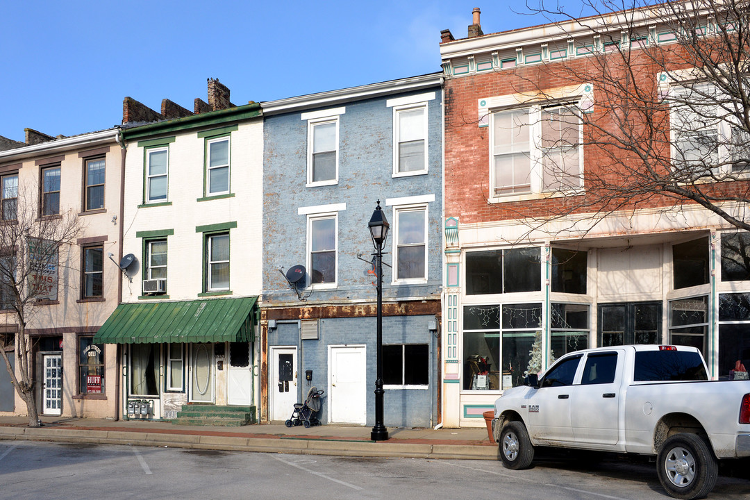 12 Main St in Ripley, OH - Building Photo