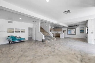 3300 NW 19th Ave in Miami, FL - Building Photo - Building Photo