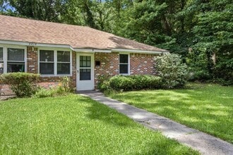 2212 London St in Virginia Beach, VA - Building Photo - Building Photo