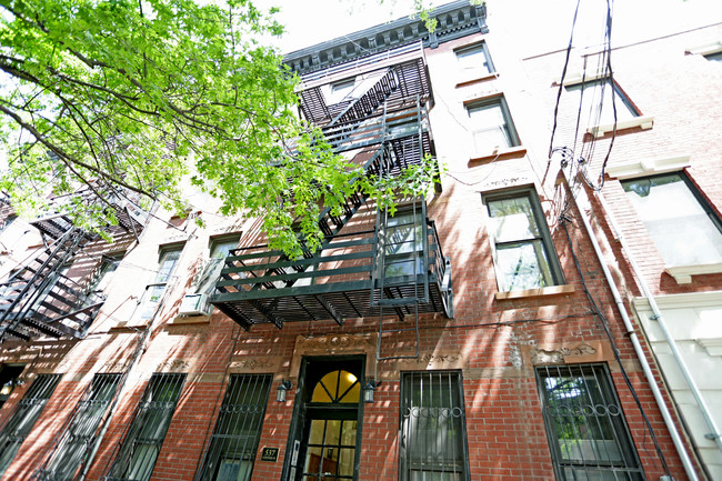 537 Clinton St in Brooklyn, NY - Building Photo - Building Photo