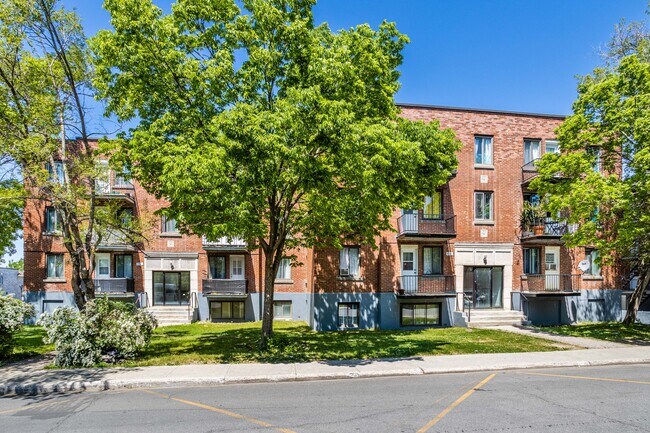 4561-4581 Barclay Av in Montréal, QC - Building Photo - Building Photo