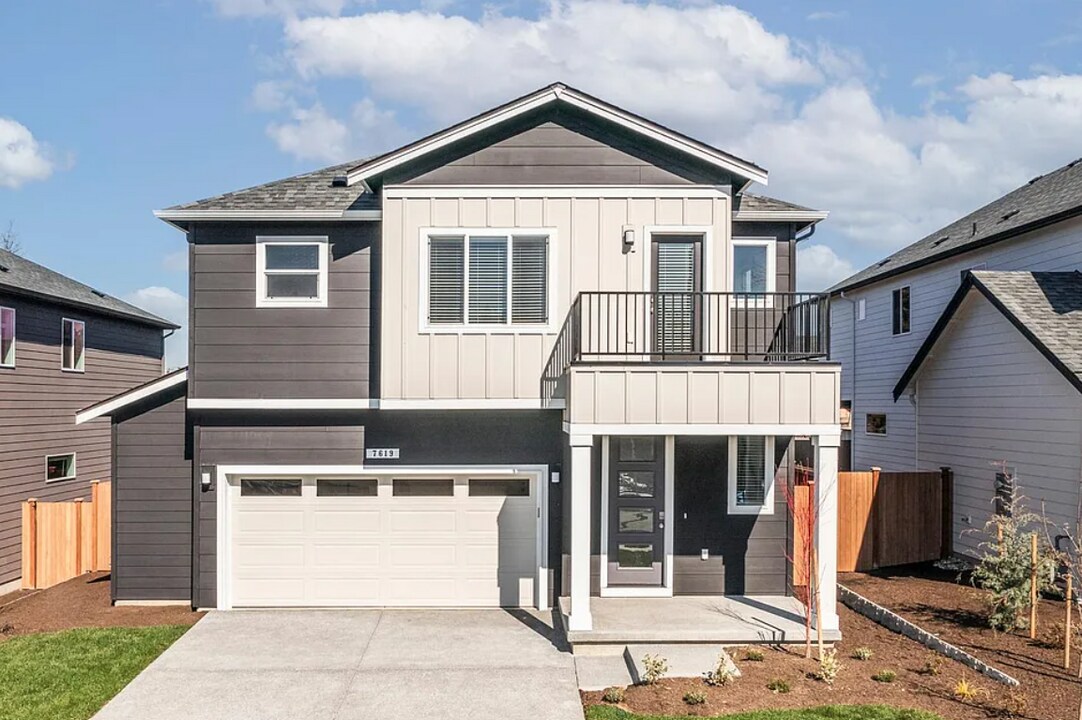 7619 11th Pl SE in Lake Stevens, WA - Building Photo