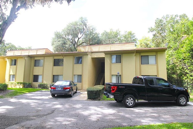 302 Palm Coast Pkwy NE in Palm Coast, FL - Building Photo - Building Photo