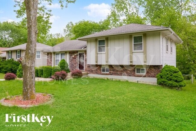 property at 5015 NW Woody Creek Ln