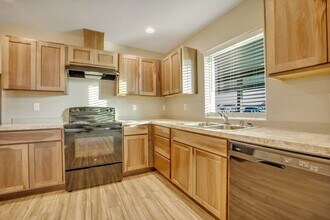 2503 Ronan St in Pasco, WA - Building Photo - Building Photo