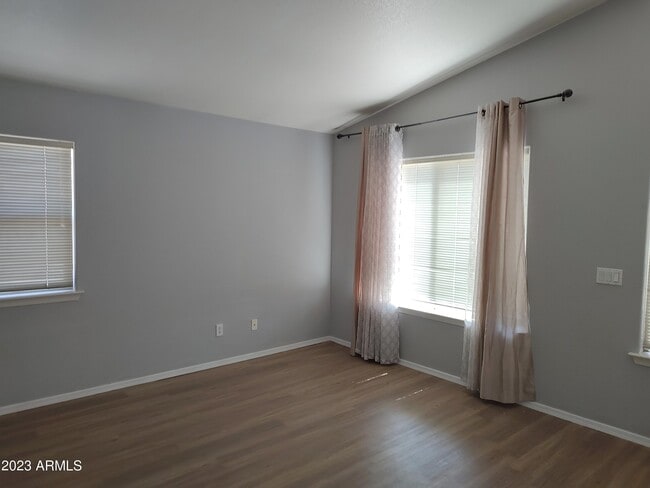 7810 W Solano Dr N in Glendale, AZ - Building Photo - Building Photo