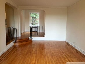 135 W 225th St, Unit 2C in New York, NY - Foto de edificio - Building Photo