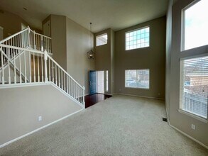 5914 S Ukraine St in Aurora, CO - Building Photo - Building Photo