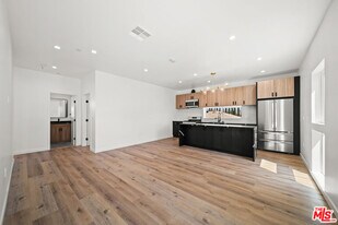 6049 Craner Ave in Los Angeles, CA - Building Photo