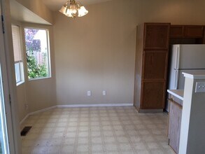 8051 Big River Dr in Reno, NV - Building Photo - Building Photo