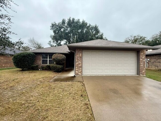 property at 19412 King Ranch Dr