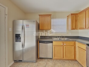 9616 Dawn Trl in San Antonio, TX - Building Photo - Building Photo