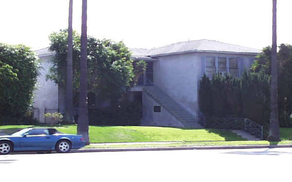 6932 La Tijera Blvd in Los Angeles, CA - Building Photo