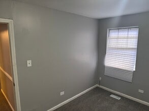 631 Andover St in Chicago Heights, IL - Building Photo - Building Photo