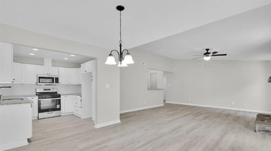 232 Vista Grande Cir in Charlotte, NC - Building Photo - Building Photo
