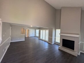 5164 Walton Lake in Memphis, TN - Building Photo - Building Photo