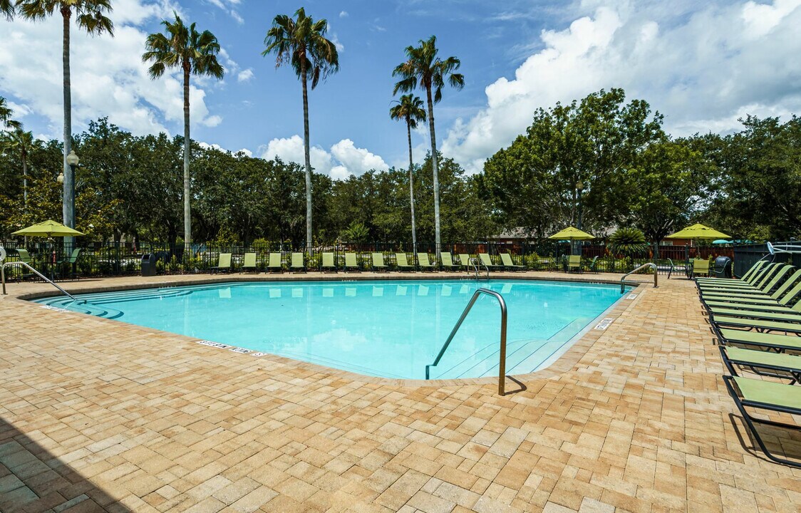 Oviedo Grove in Oviedo, FL - Foto de edificio